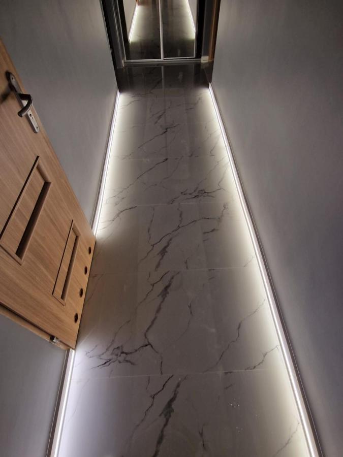 라돔 Luxury Aparments Klimatyzacja Z Prywatnym Parkingiem 아파트 외부 사진